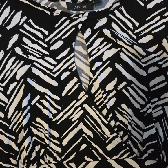 Apt. 9 Black And White Midi Dress Size MEDIUM - Picture 6 of 8